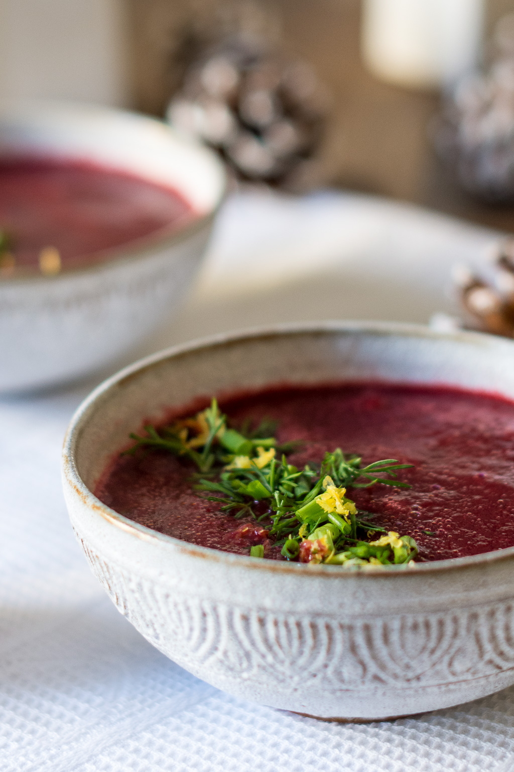 Superschnelle, würzige Rote Bete Suppe mit Rauchsalz und Zitrone