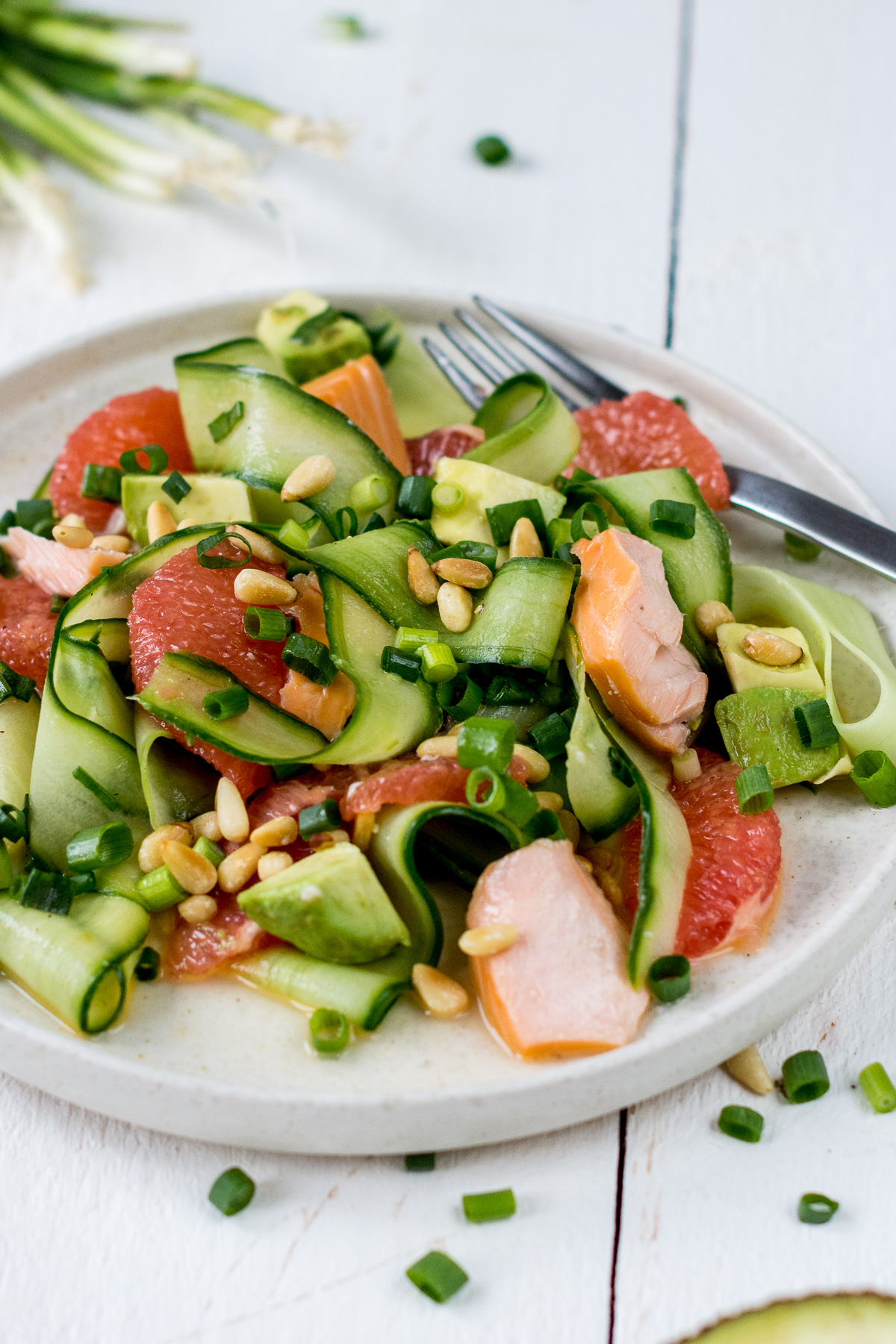 Gurkensalat mit Grapefruit und Stremellachs