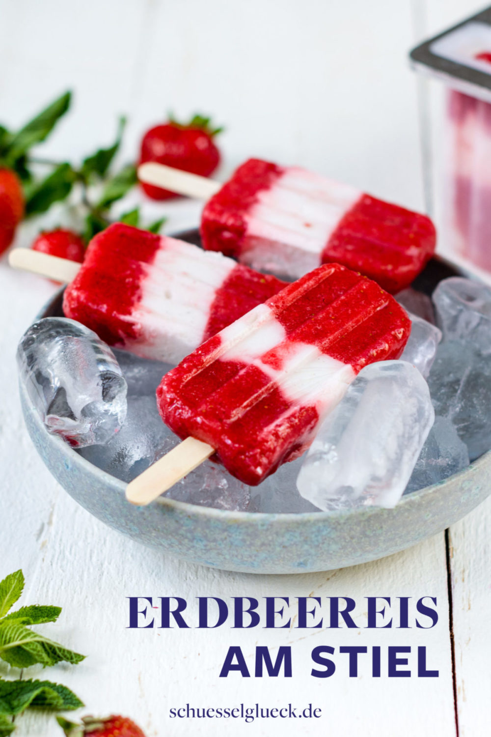 Gesunde Erdbeer Joghurt Popsicles – selbstgemachtes Eis am Stiel zum verlieben!