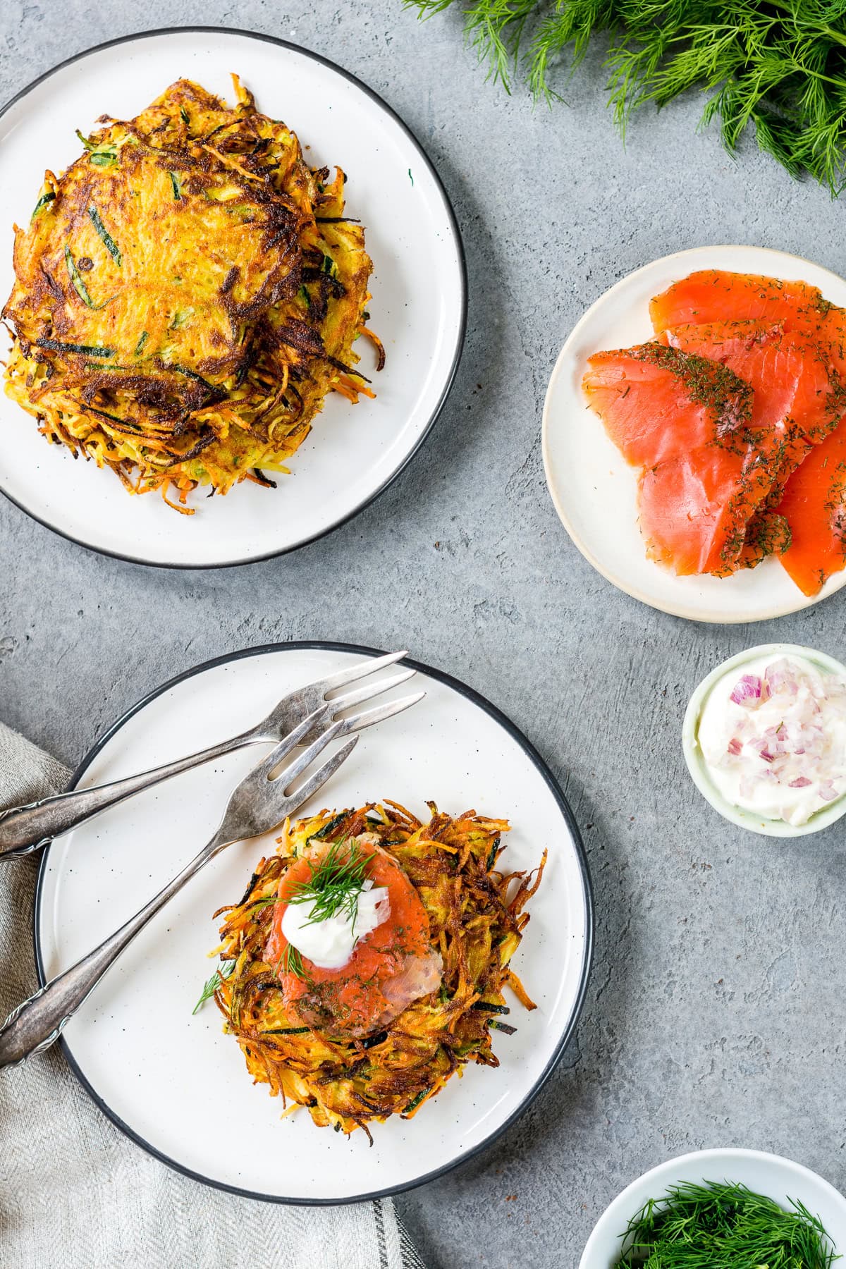 Zucchini Möhren Puffer mit Dip – Gemüsepuffer selber machen