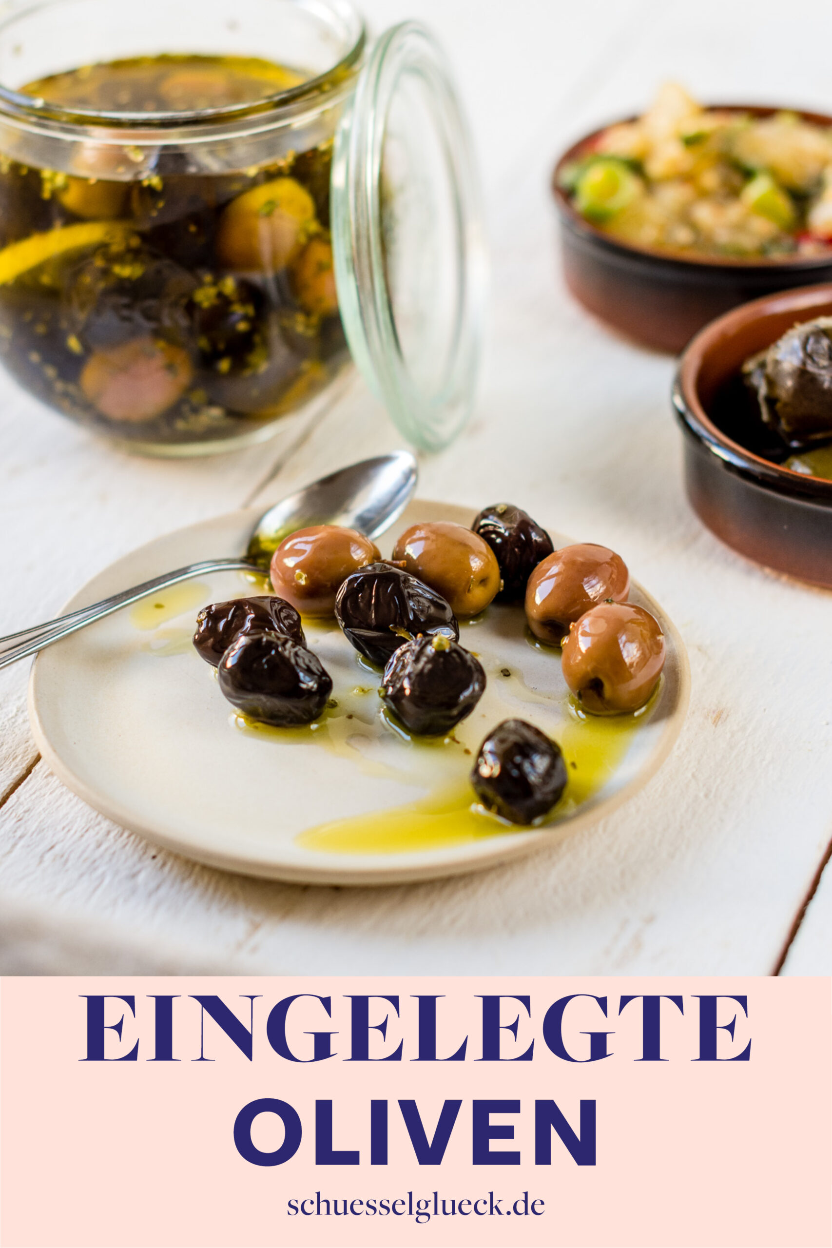 Eingelegte Oliven mit Zitrone und Oregano – ganz einfach selber machen